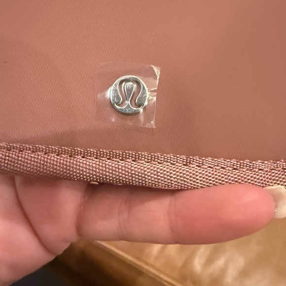 Lululemon True Identity Card Case NWT - Picture 6 of 7